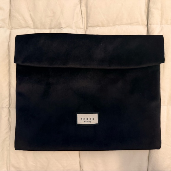 Gucci Accessories - Gucci Beauty Black Velvet Makeup Pouch